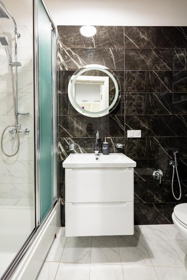 Alfa Apartments Grushevskoho 7 Lviv Exteriör bild