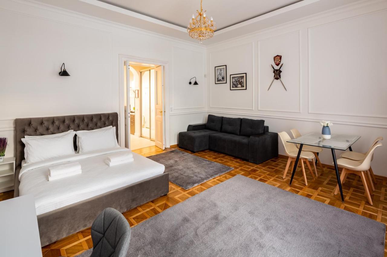 Alfa Apartments Grushevskoho 7 Lviv Exteriör bild