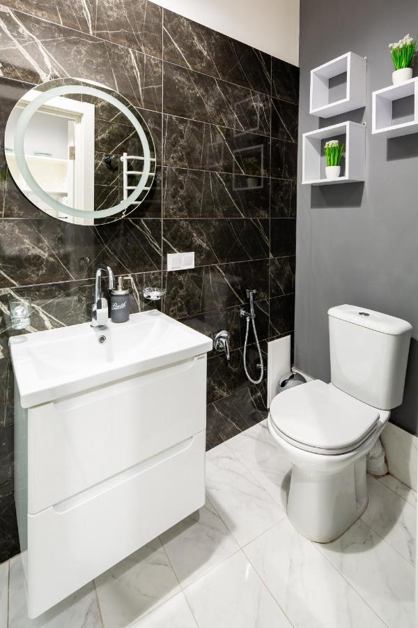 Alfa Apartments Grushevskoho 7 Lviv Exteriör bild