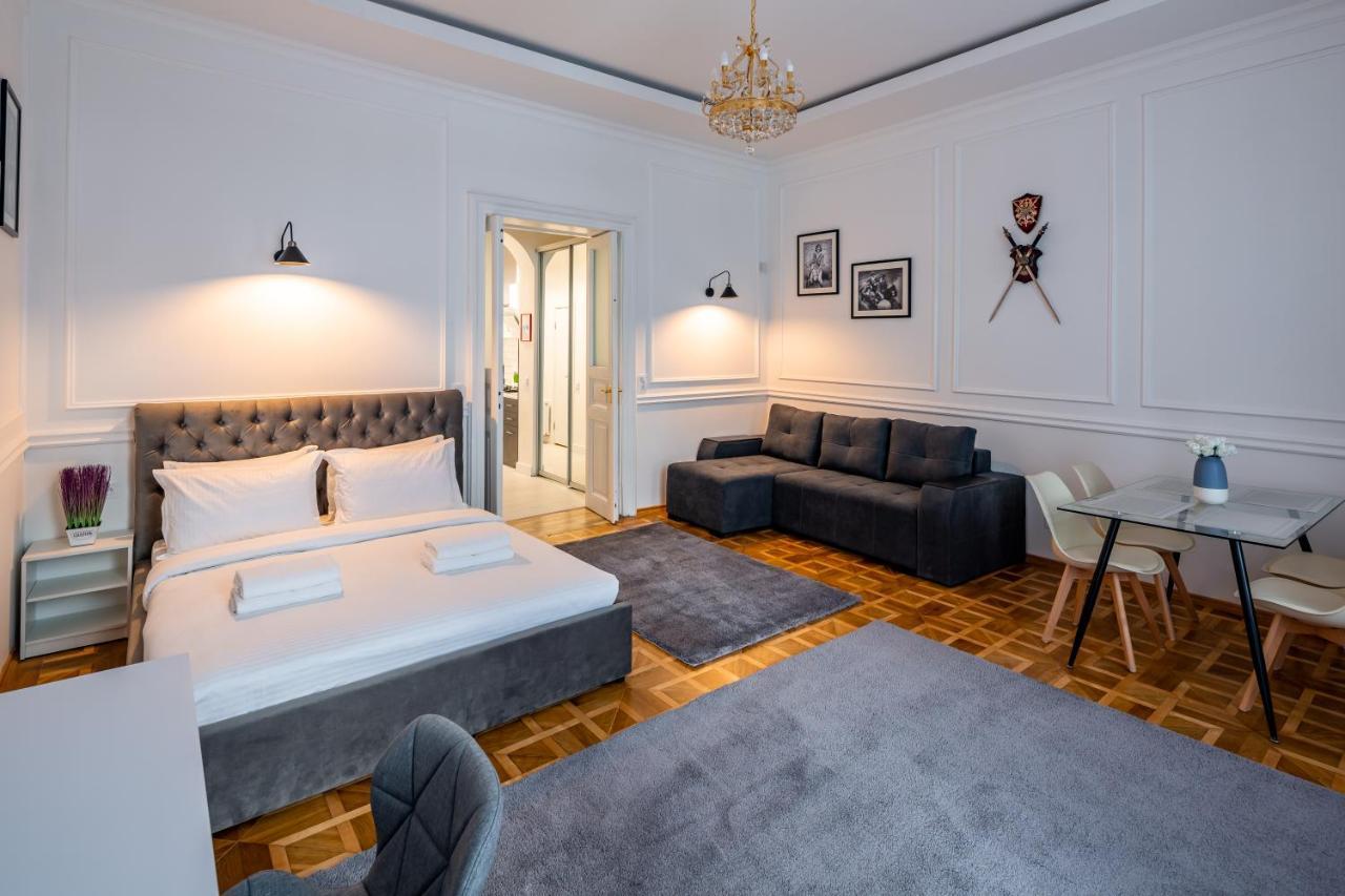 Alfa Apartments Grushevskoho 7 Lviv Exteriör bild