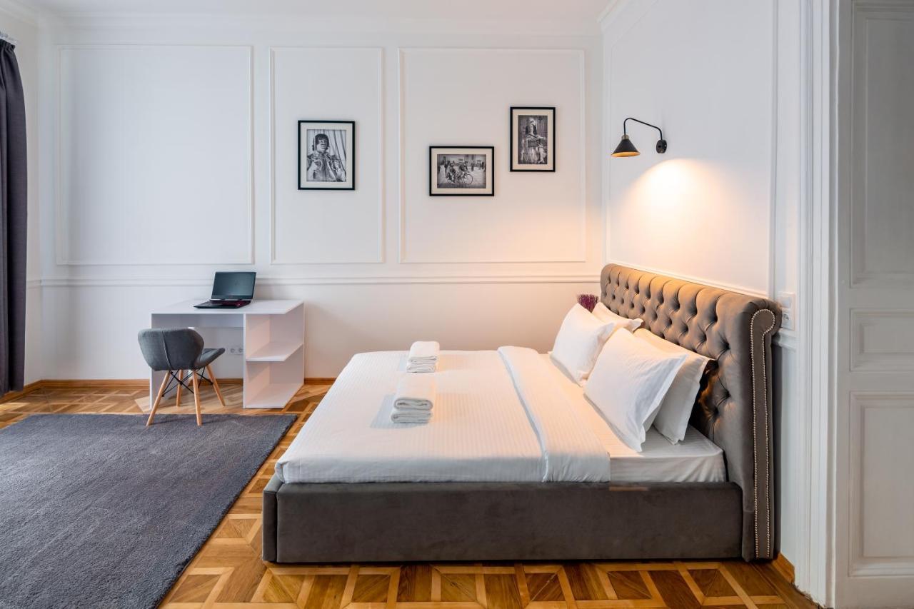 Alfa Apartments Grushevskoho 7 Lviv Exteriör bild