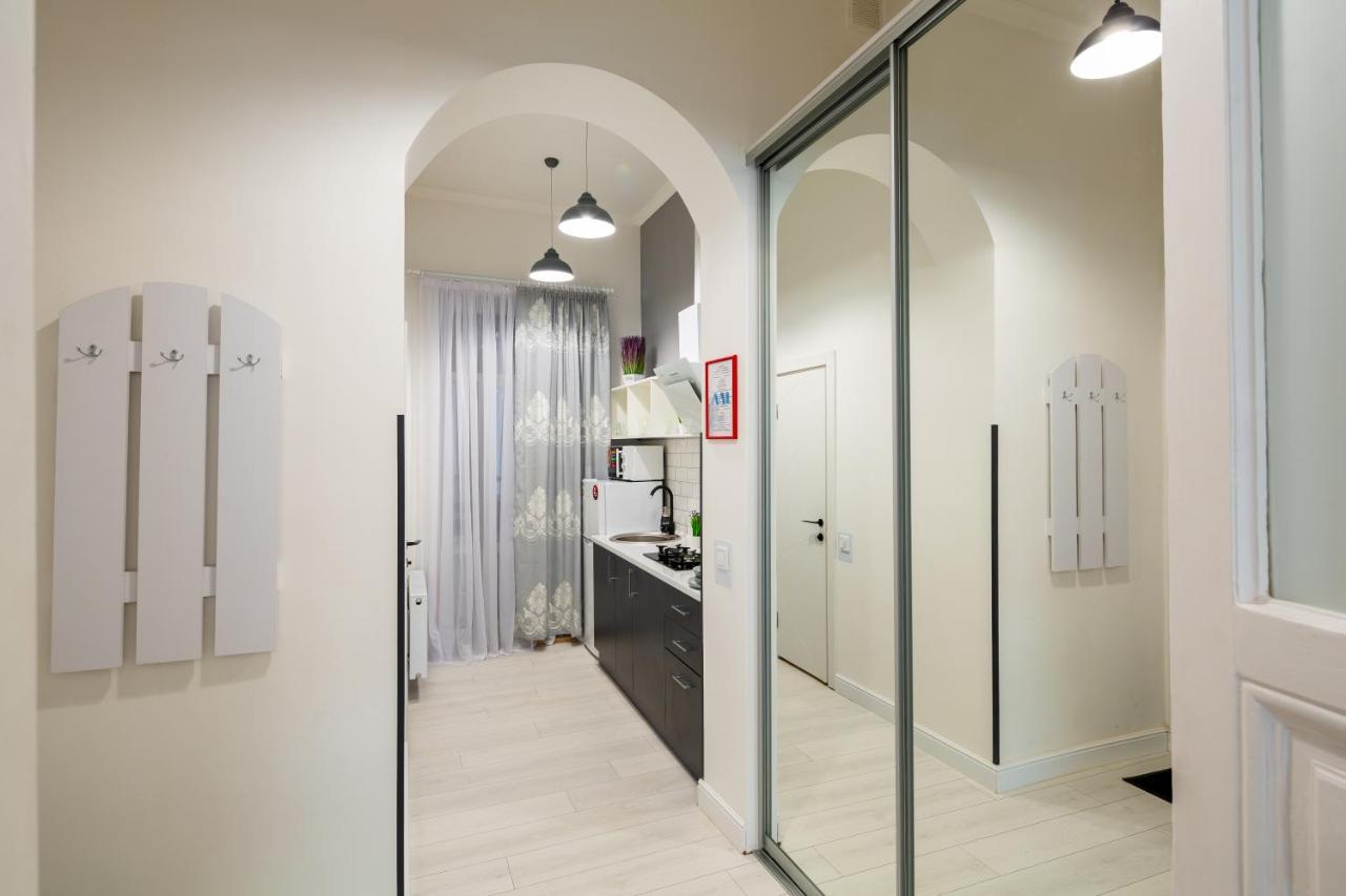 Alfa Apartments Grushevskoho 7 Lviv Exteriör bild
