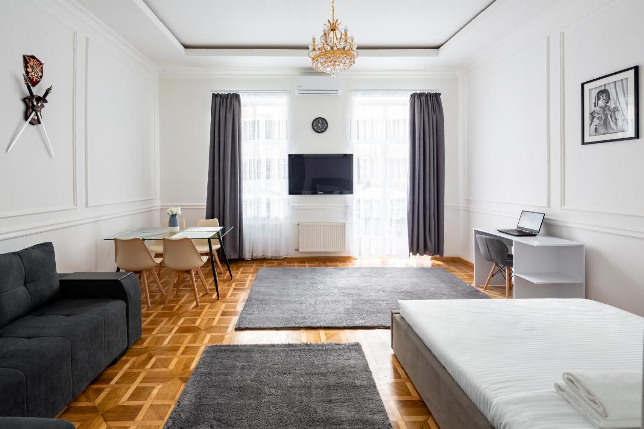 Alfa Apartments Grushevskoho 7 Lviv Exteriör bild