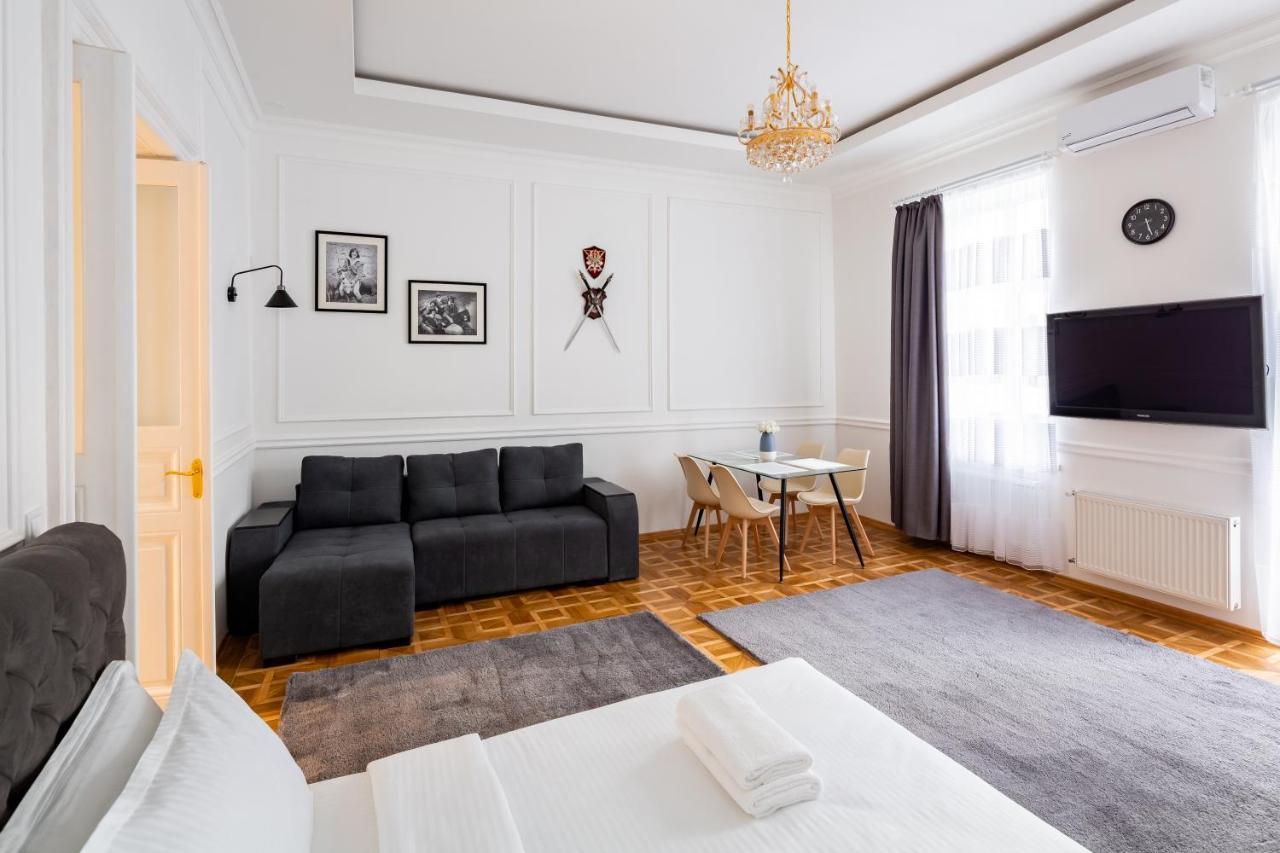 Alfa Apartments Grushevskoho 7 Lviv Exteriör bild
